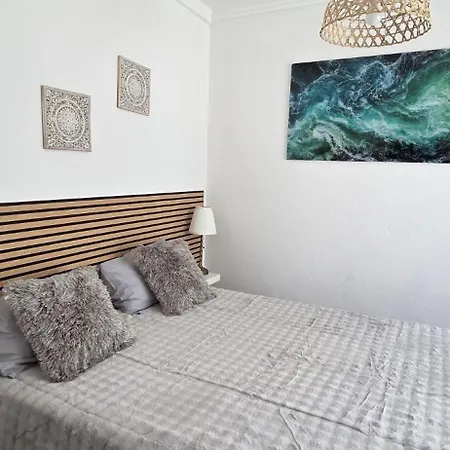 Supertubos Jacuzzi Surf Retreat V4 * Atouguia Da Baleia