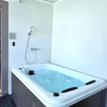 Supertubos Jacuzzi Surf Retreat V4 Σπίτι διακοπών Atouguia Da Baleia